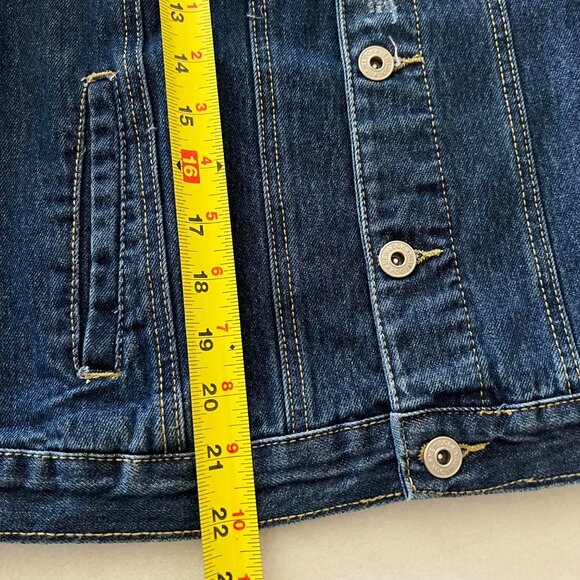 New Look Women's Distressed Blue Denim Jacket Size M Button-Down Cotton NWT - Picture 10 of 10